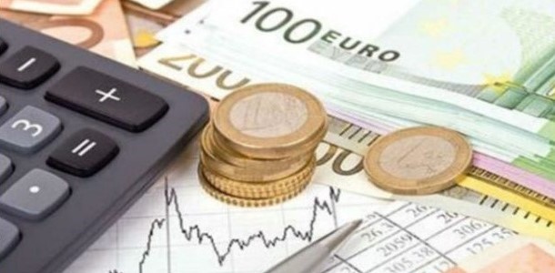 Ελεύθεροι επαγγελματίες: Kοντά στα 1000 ευρώ ο φόρος